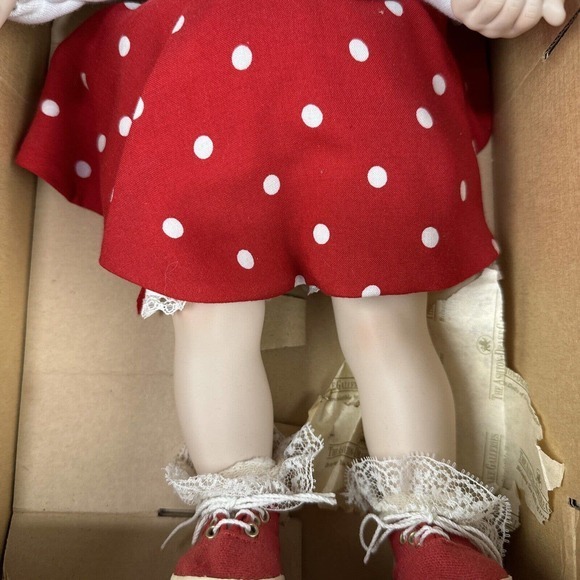 Walt Disney World Girl Hand crafted Doll Ashton Drake‎ Minnie Mouse by Tomescu - Picture 4 of 13